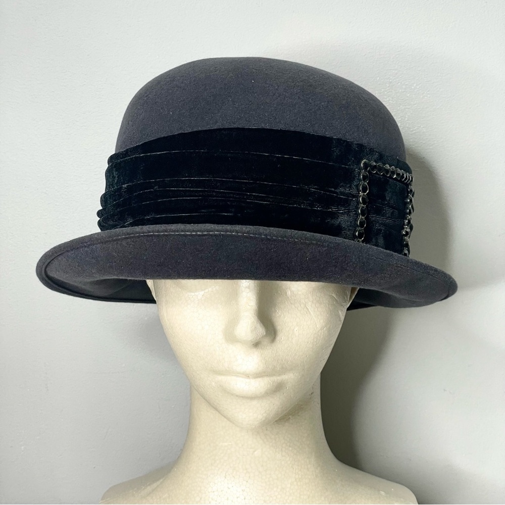BARBARA FEINMAN MILLINERY Vintage Wool Velvet Crystal Buckle Bowler Hat